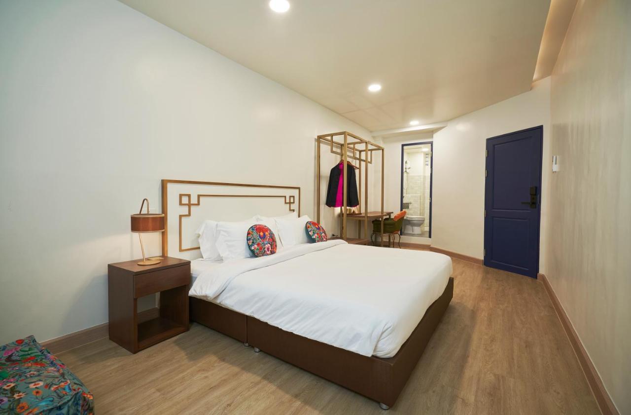 Sweet'S Escape Hotell Bangkok Exteriör bild